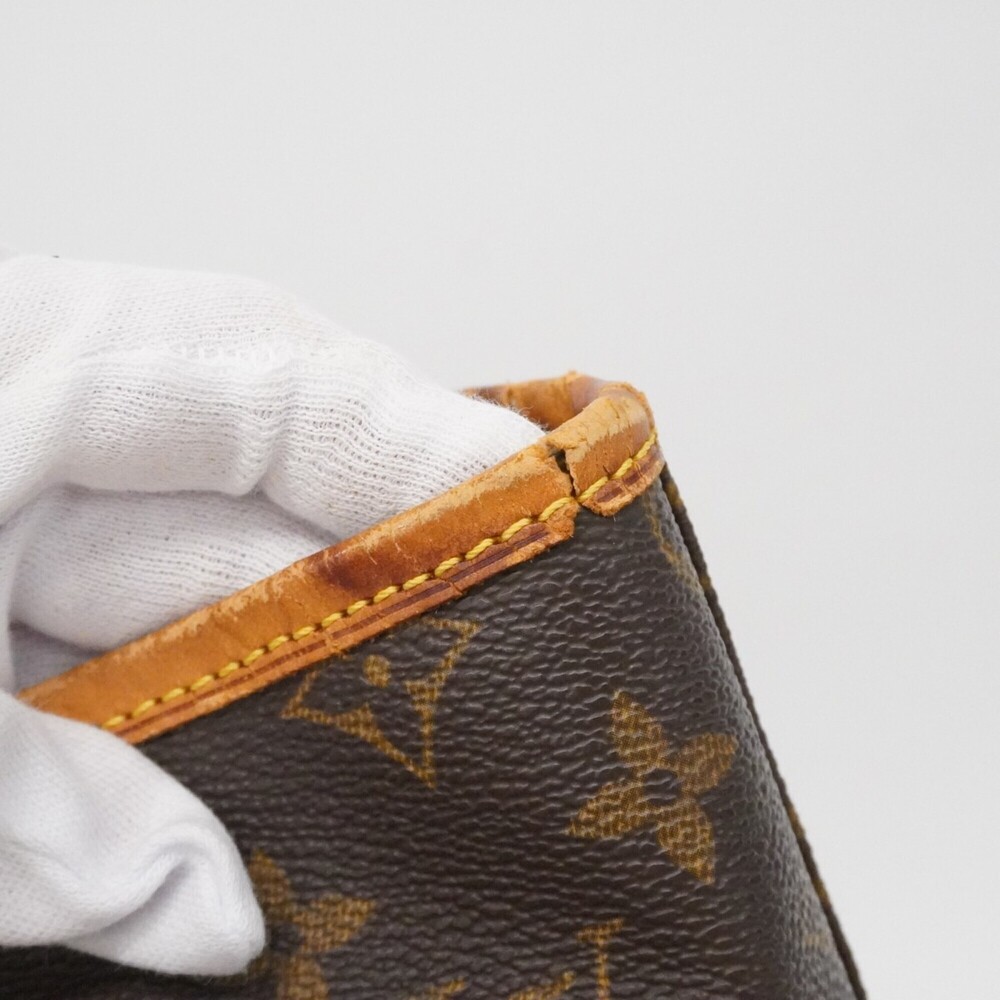 LOUIS VUITTON Authentic Brown Monogram Tote Bag - Picture 8 of 15